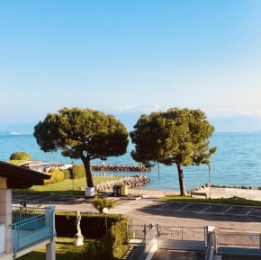 Casa Caterina Lake View Holidays Apartments